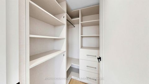 Photo 30 at 2970B Bayview Avenue, Willowdale East, Toronto