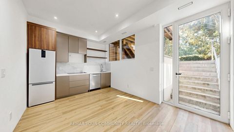 Photo 33 at 2970B Bayview Avenue, Willowdale East, Toronto