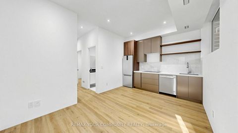 Photo 34 at 2970B Bayview Avenue, Willowdale East, Toronto
