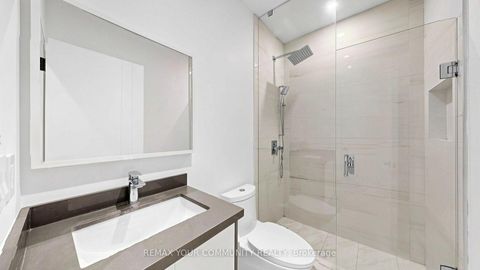 Photo 37 at 2970B Bayview Avenue, Willowdale East, Toronto
