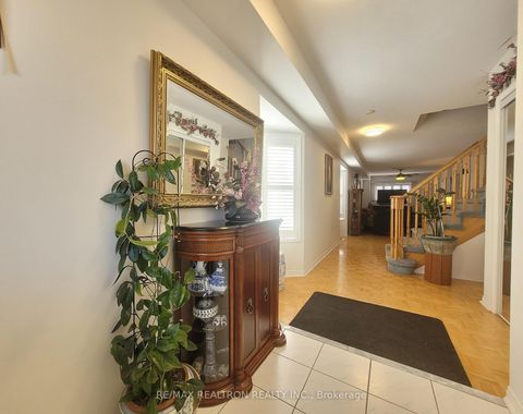 Photo 3 at 6 Echo Glen Road, Morningside, Toronto