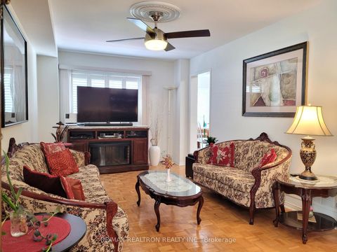 Photo 5 at 6 Echo Glen Road, Morningside, Toronto