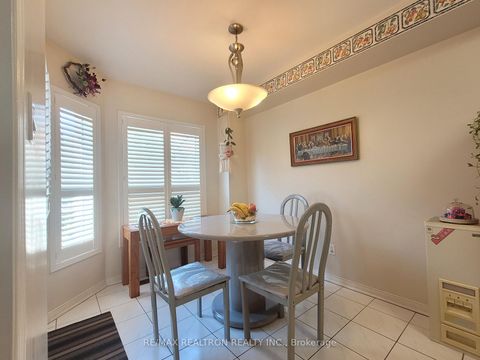 Photo 16 at 6 Echo Glen Road, Morningside, Toronto