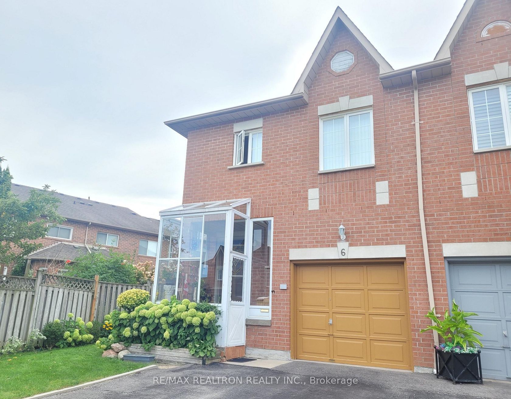 6 Echo Glen Road, Morningside, Toronto 