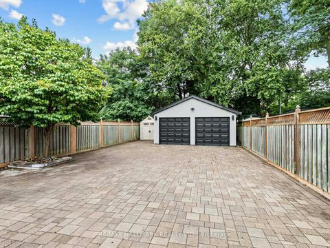Photo 39 at 4 Woodville Avenue, Broadview North, Toronto