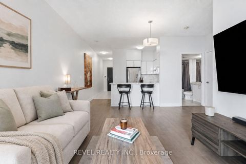 Photo 4 at 2001 - 231 Fort York Boulevard, Niagara, Toronto