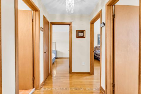 Photo 20 at 4 Dunreo Drive, CFB, Toronto