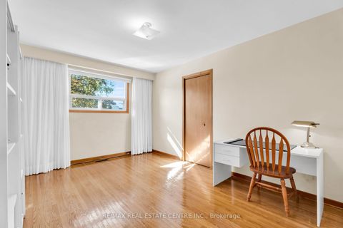 Photo 24 at 4 Dunreo Drive, CFB, Toronto