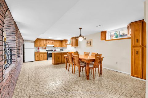 Photo 37 at 4 Dunreo Drive, CFB, Toronto