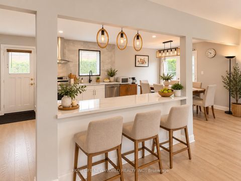 Photo 7 at 53 Pebblehill Square, Agincourt North, Toronto
