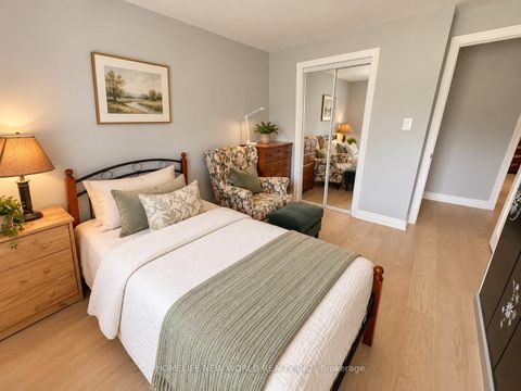 Photo 16 at 53 Pebblehill Square, Agincourt North, Toronto