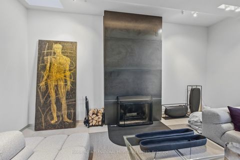 Photo 4 at 92 Westwood Lane, South Richvale, Richmond Hill