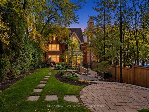 Photo 3 at 516 Vesta Drive, Forest Hill South, Toronto