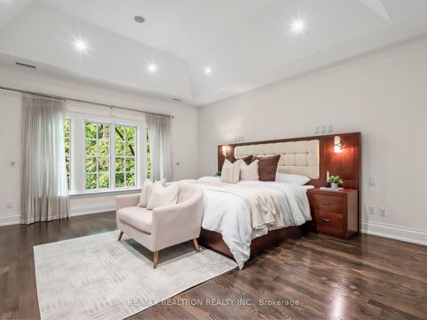 Photo 25 at 516 Vesta Drive, Forest Hill South, Toronto