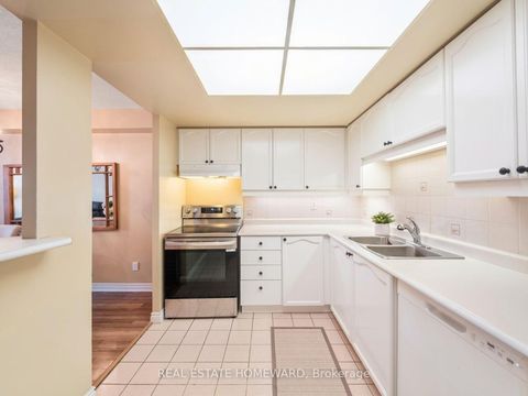 Photo 5 at 624 - 1091 Kingston Road, Cliffside, Toronto