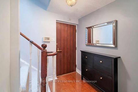 Photo 8 at 702 - 88 Charles Street E, Yonge Corridor, Toronto