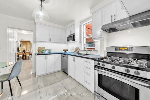 Photo 6 at 155 Arlington Avenue, Cedarvale, Toronto