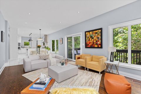 Photo 9 at 437 The Kingsway, Humber Valley, Toronto