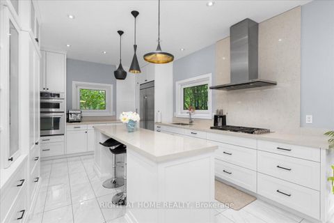 Photo 12 at 437 The Kingsway, Humber Valley, Toronto