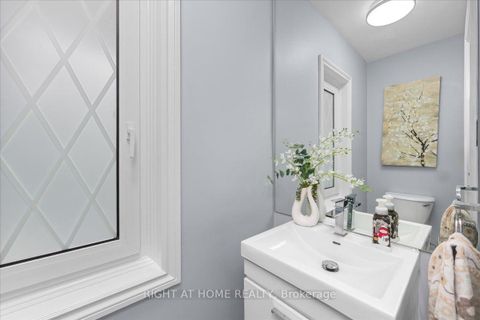 Photo 18 at 437 The Kingsway, Humber Valley, Toronto