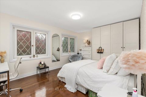 Photo 20 at 437 The Kingsway, Humber Valley, Toronto
