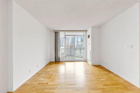 Photo 11 at 1501 - 228 Queens Quay W, Waterfront Communities C1, Toronto