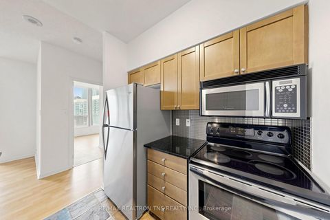 Photo 20 at 1501 - 228 Queens Quay W, Waterfront Communities C1, Toronto