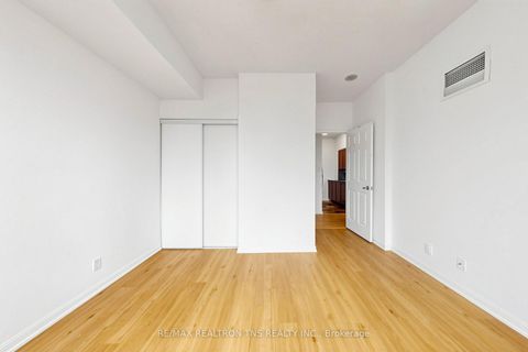 Photo 26 at 1501 - 228 Queens Quay W, Waterfront Communities C1, Toronto