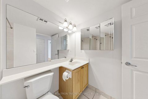 Photo 29 at 1501 - 228 Queens Quay W, Waterfront Communities C1, Toronto