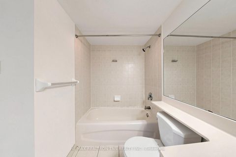 Photo 30 at 1501 - 228 Queens Quay W, Waterfront Communities C1, Toronto