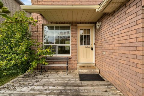 Photo 1 at 104 Ferguson Drive, Northwest, Barrie