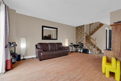 Photo 9 at 104 Ferguson Drive, Northwest, Barrie