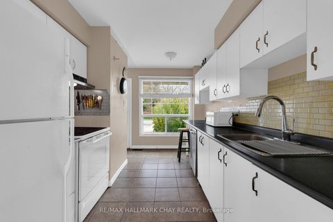 Photo 13 at 104 Ferguson Drive, Northwest, Barrie