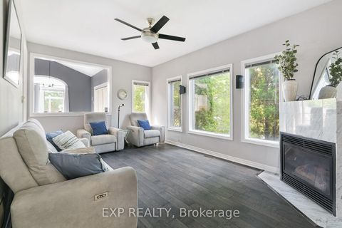Photo 11 at 29 Batson Drive, Aurora Village, Aurora