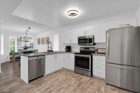 Photo 4 at 128 Churchland Drive, Holly, Barrie