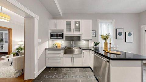 Photo 16 at 201 Seaton Street, South St. James Town, Toronto
