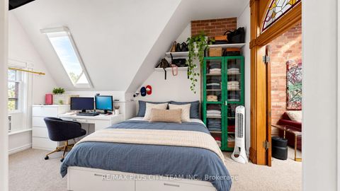Photo 36 at 201 Seaton Street, South St. James Town, Toronto