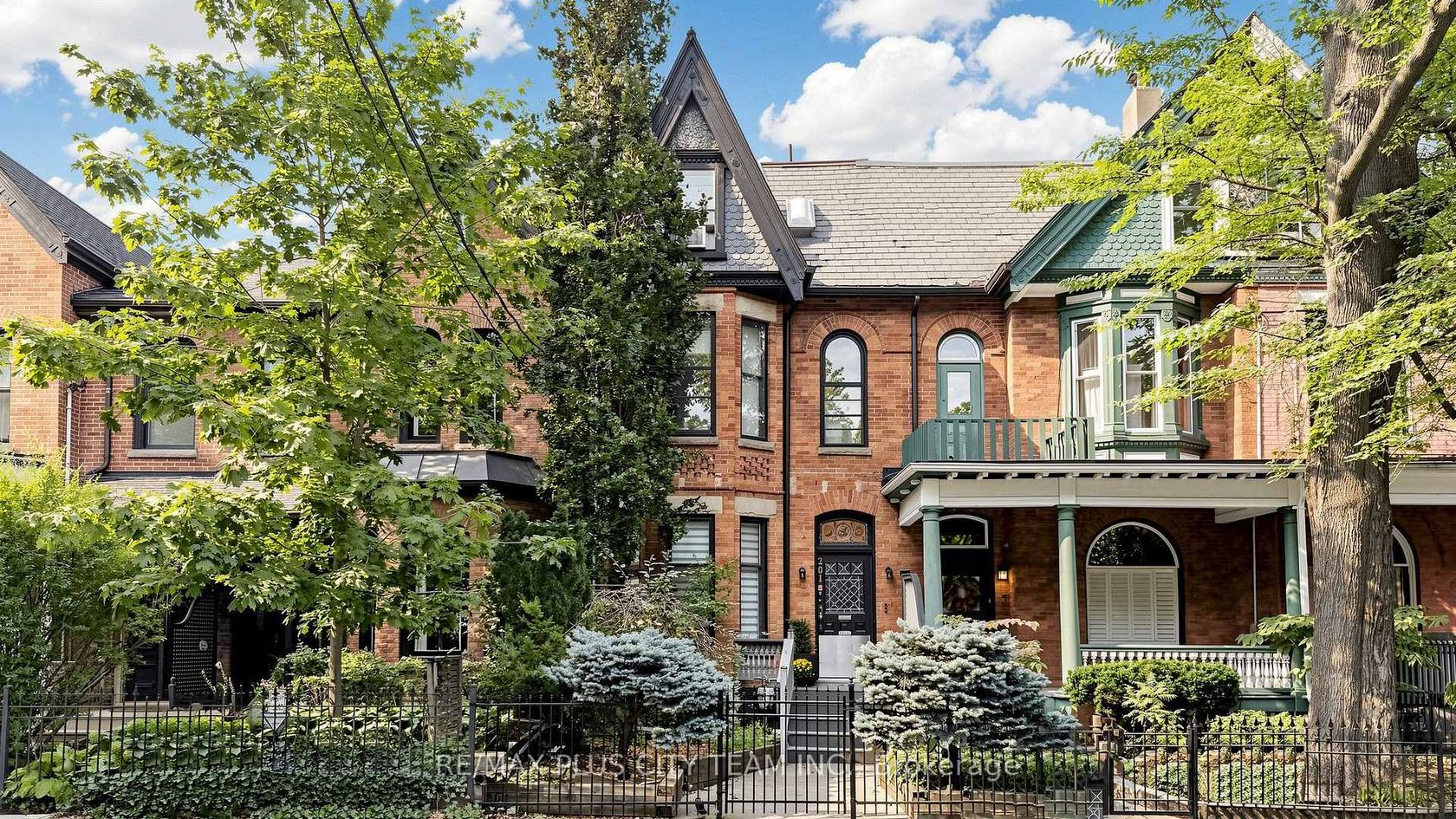 201 Seaton Street, South St. James Town, Toronto 