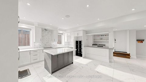 Photo 37 at 43 Rockport Crescent, Crosby, Richmond Hill