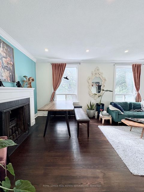 Photo 7 at 761 Kingston Road, The Beaches, Toronto