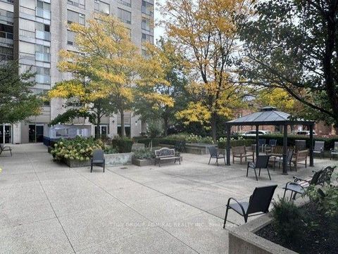 Photo 1 at 809 - 2 Neptune Drive, Lawrence, Toronto