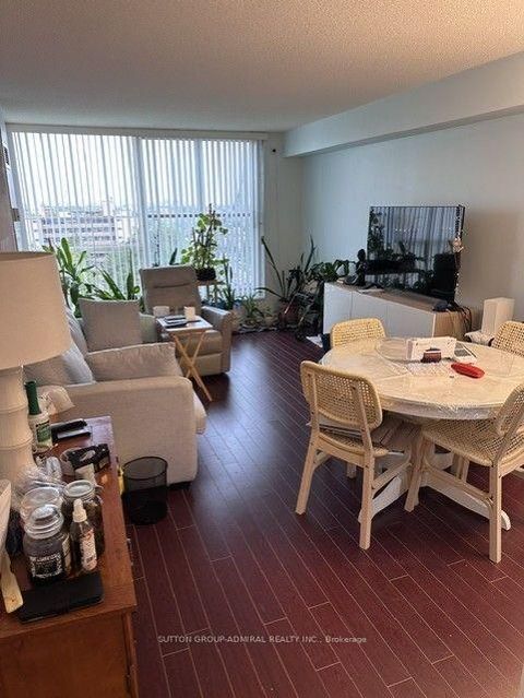 Photo 2 at 809 - 2 Neptune Drive, Lawrence, Toronto