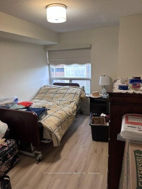 Photo 4 at 809 - 2 Neptune Drive, Lawrence, Toronto