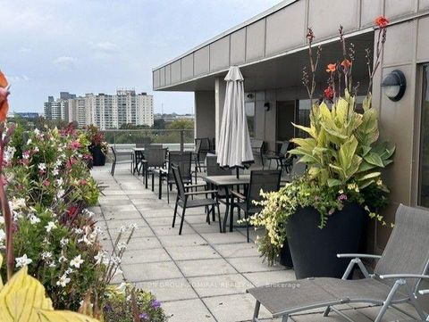 Photo 6 at 809 - 2 Neptune Drive, Lawrence, Toronto