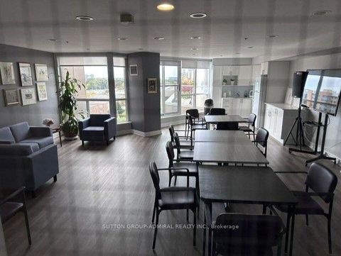 Photo 10 at 809 - 2 Neptune Drive, Lawrence, Toronto