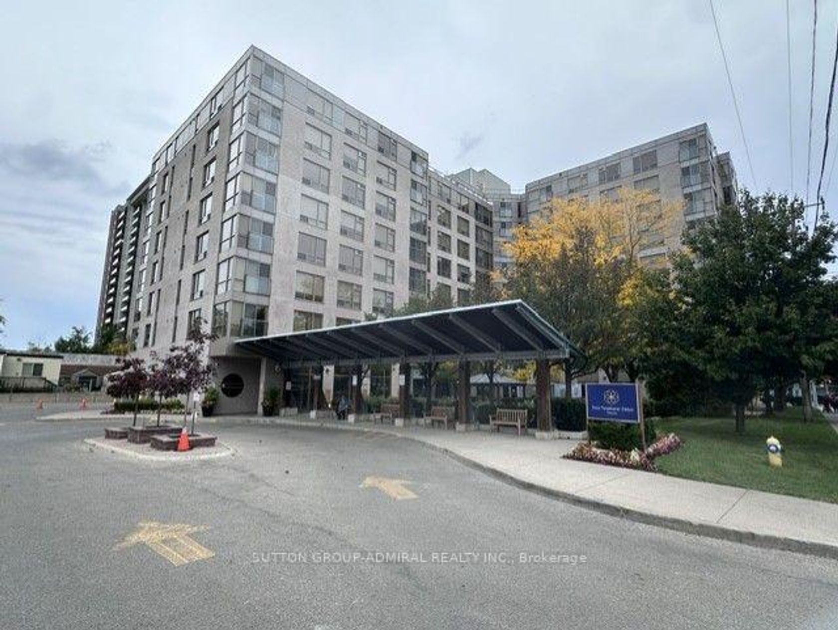 809 - 2 Neptune Drive, Lawrence, Toronto 