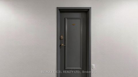 Photo 4 at 1808 - 10 Edgecliff Golfway, Flemingdon Park, Toronto