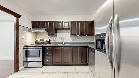 Photo 13 at 1808 - 10 Edgecliff Golfway, Flemingdon Park, Toronto