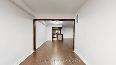 Photo 18 at 1808 - 10 Edgecliff Golfway, Flemingdon Park, Toronto