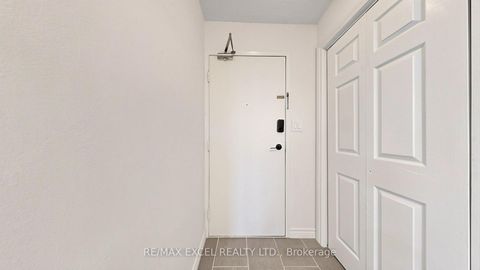 Photo 34 at 1808 - 10 Edgecliff Golfway, Flemingdon Park, Toronto